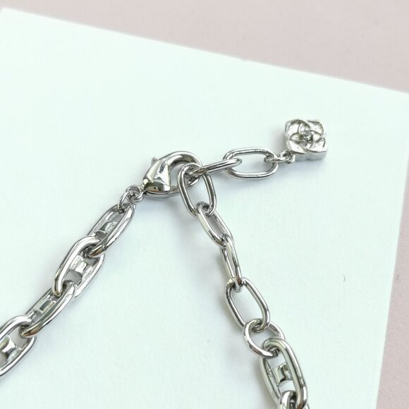 Kendra Scott Bailey Collection. Silver Chain Bracelet - Picture 2 of 3